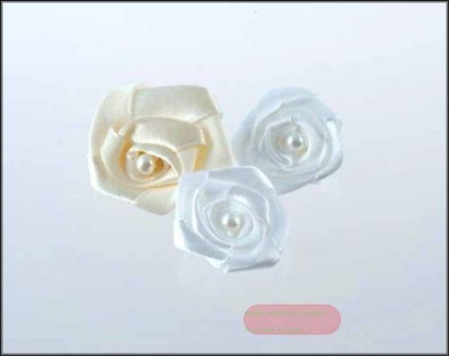 Bild von Deco, 25mm Satinblume mit Perle, weiss