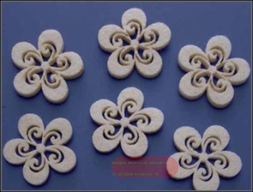 Bild von Aufleger, Filzblümchen 50mm, creme