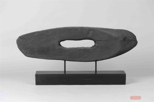 Bild von Scheibe, Holz - L73x 9.5x H32.5cm, burned